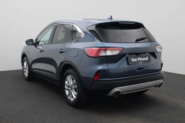 Ford Kuga (2022) thumbnail 2