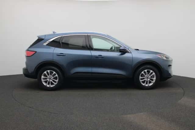 Ford Kuga (2022) thumbnail 6