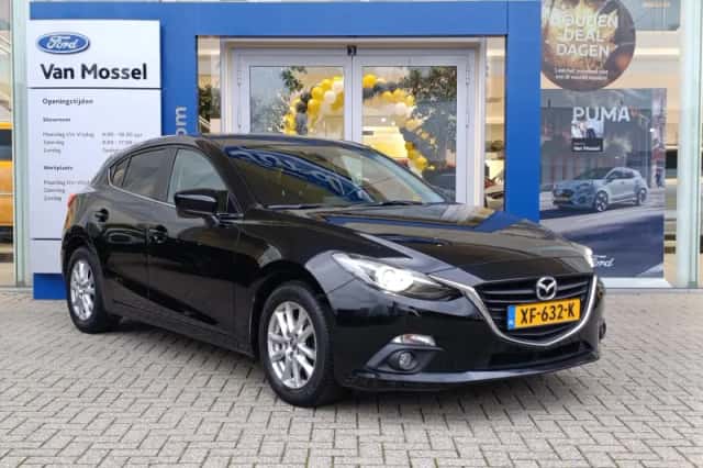 Mazda 3 (2017) thumbnail 5