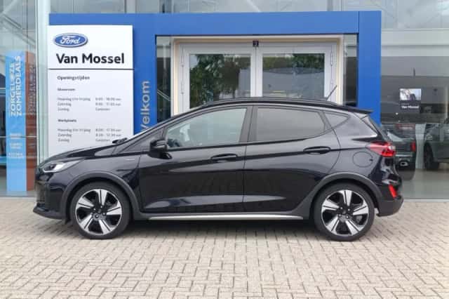 Ford Fiesta (2022) thumbnail 2