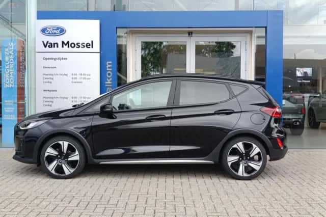 Ford Fiesta (2022) thumbnail 2