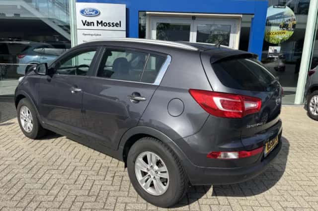 Kia Sportage (2013) thumbnail 4