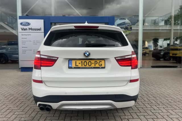 BMW X3 (2016) thumbnail 5