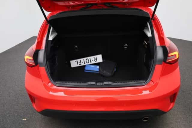 Ford Focus (2022) thumbnail 11