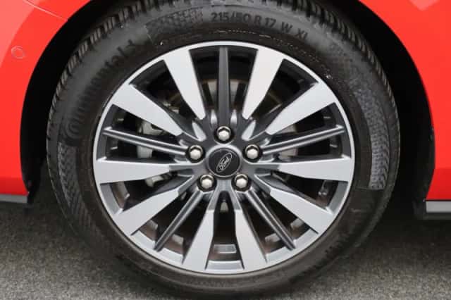 Ford Focus (2022) thumbnail 12