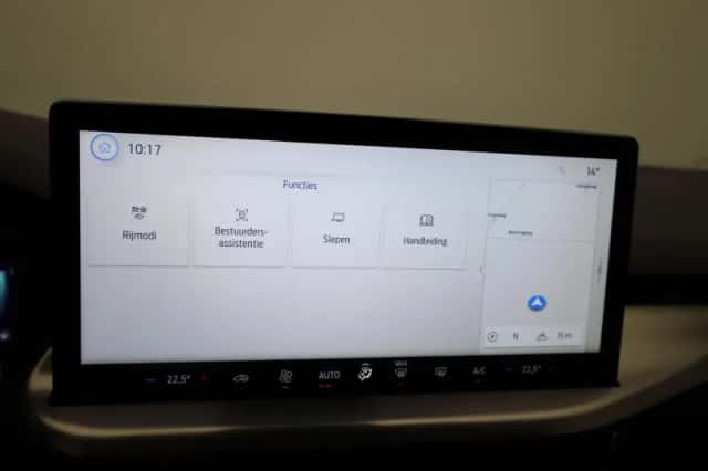 Ford Focus (2022) thumbnail 16