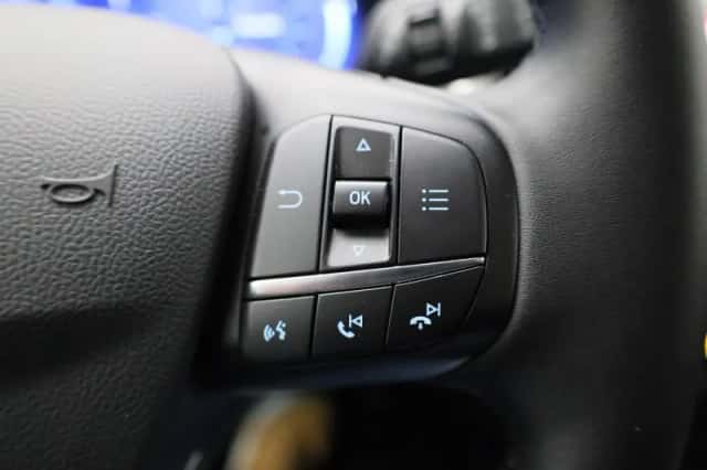 Ford Focus (2022) thumbnail 18