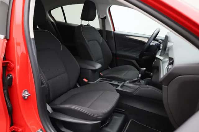 Ford Focus (2022) thumbnail 26