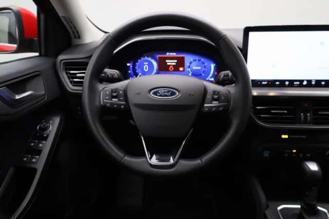 Ford Focus (2022) thumbnail 7