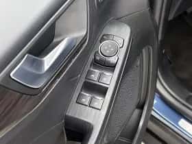 Ford Kuga thumbnail 38