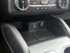 Ford Kuga thumbnail 41