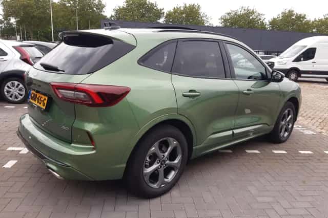 Ford Kuga (2024) thumbnail 2