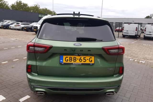 Ford Kuga (2024) thumbnail 3