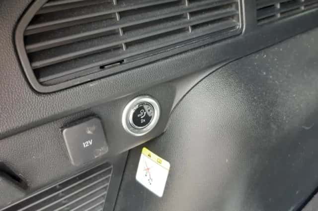 Ford Kuga (2024) thumbnail 6