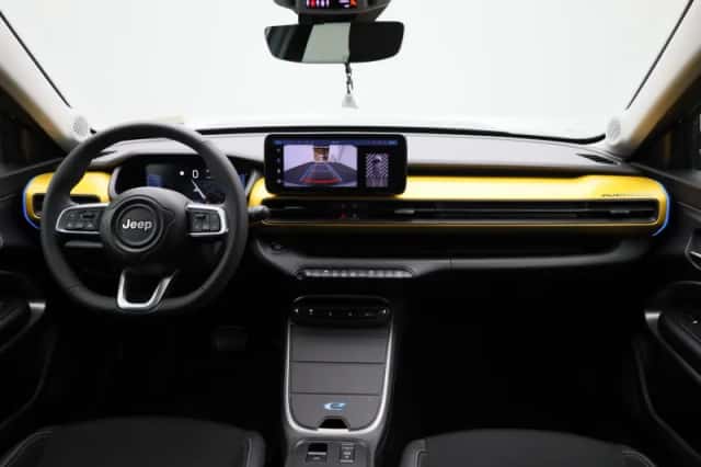 Jeep Avenger (2023) thumbnail 40
