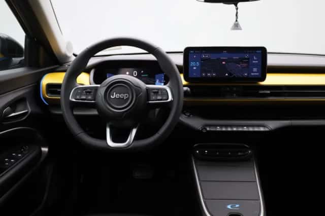 Jeep Avenger (2023) thumbnail 7