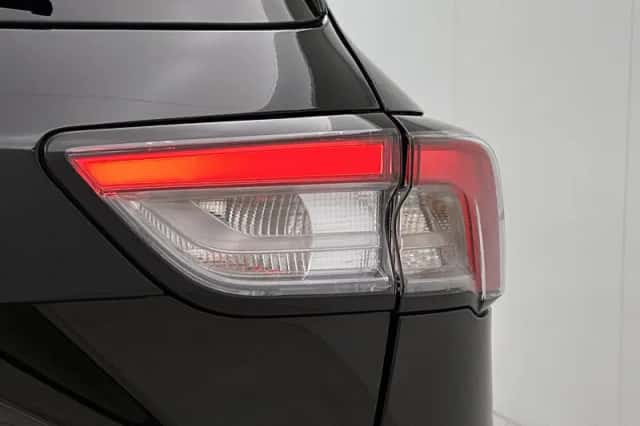 Ford Kuga (2021) thumbnail 11