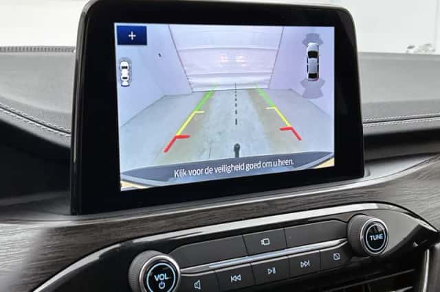 Ford Kuga (2021) thumbnail 12