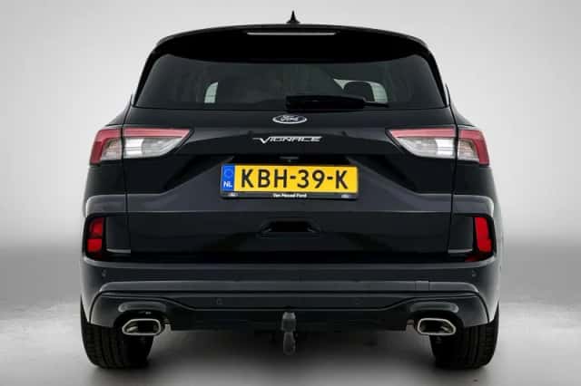 Ford Kuga (2021) thumbnail 3