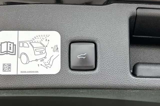 Ford Kuga (2021) thumbnail 24