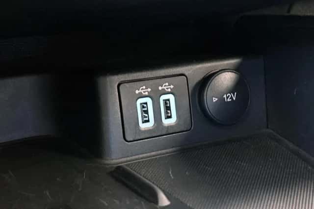 Ford Kuga (2021) thumbnail 32