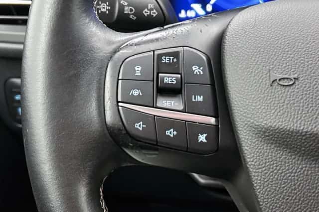Ford Kuga (2021) thumbnail 6