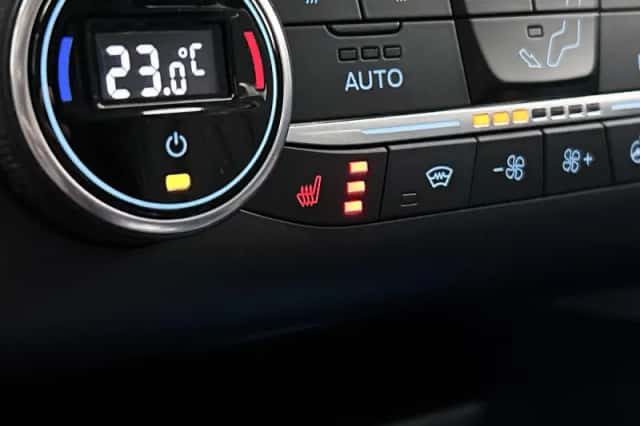 Ford Kuga (2021) thumbnail 8