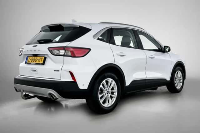 Ford Kuga (2021) thumbnail 4