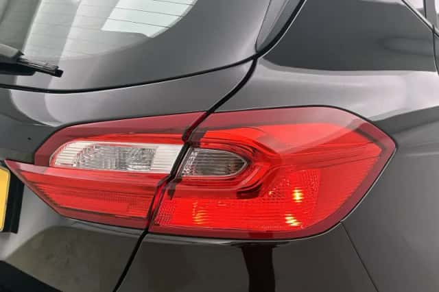 Ford Fiesta (2021) thumbnail 17