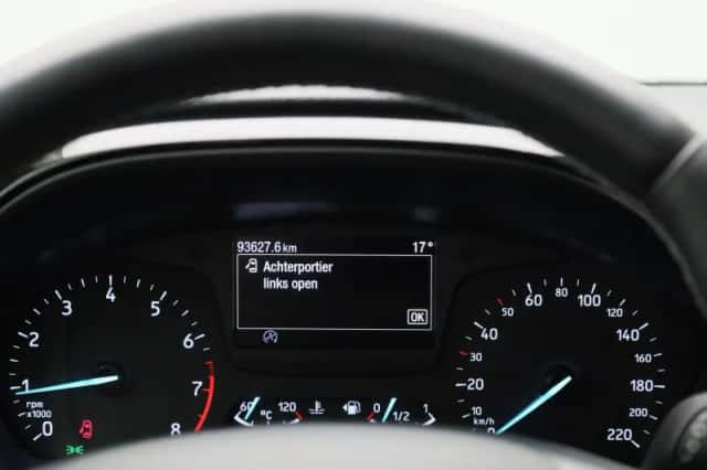 Ford Fiesta (2021) thumbnail 8