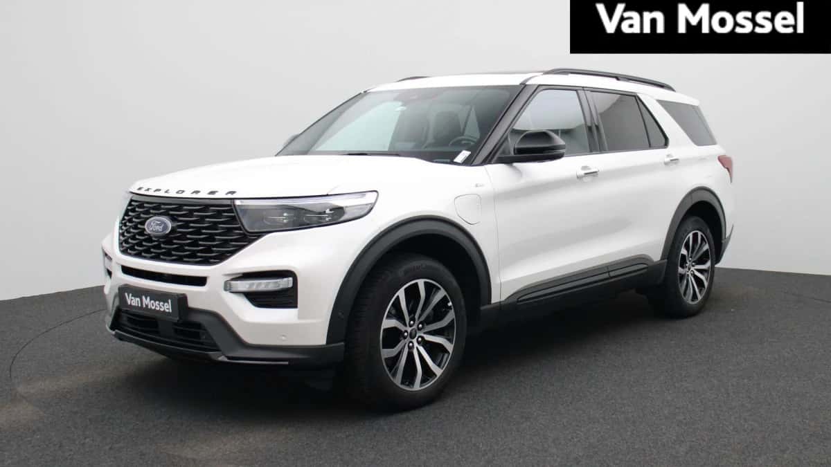 Ford Explorer — foto 1