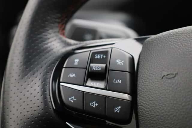 Ford Explorer (2023) thumbnail 24