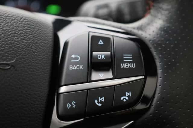 Ford Explorer (2023) thumbnail 33