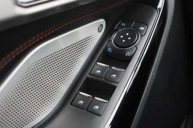Ford Explorer (2023) thumbnail 35