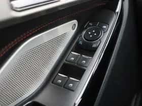 Ford Explorer thumbnail 35