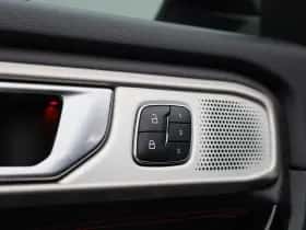 Ford Explorer thumbnail 38