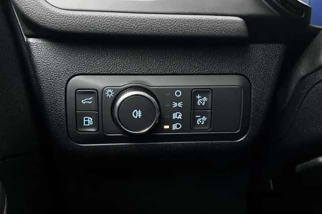 Ford Kuga (2025) thumbnail 15
