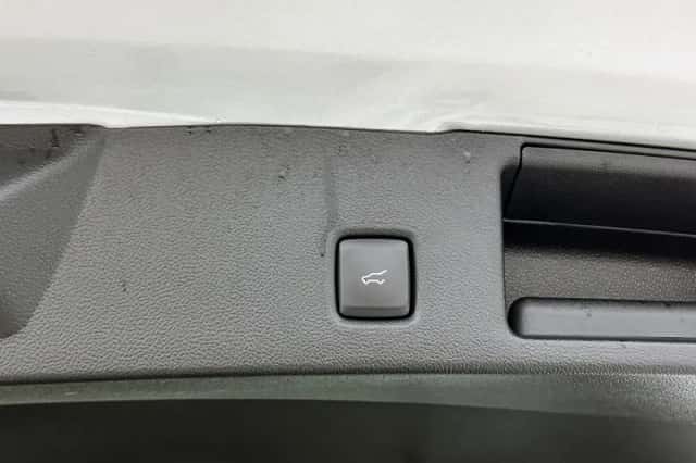 Ford Kuga (2025) thumbnail 25