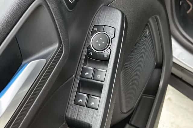 Ford Kuga (2025) thumbnail 32