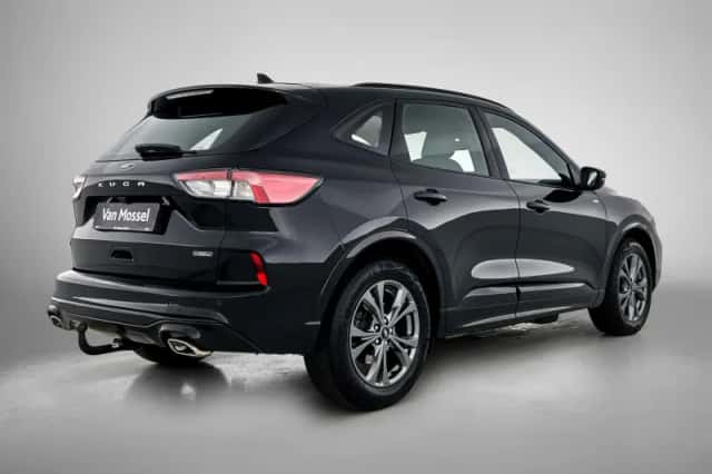 Ford Kuga (2021) thumbnail 4