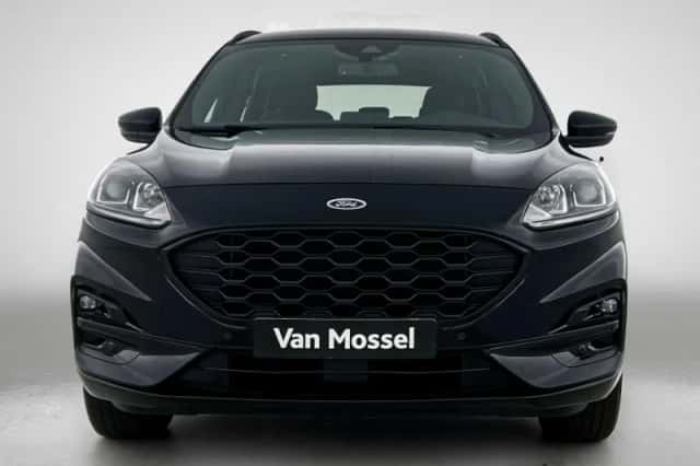 Ford Kuga (2021) thumbnail 5