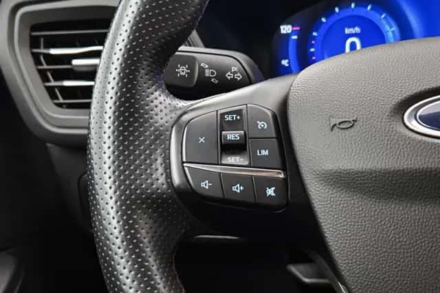 Ford Kuga (2021) thumbnail 6
