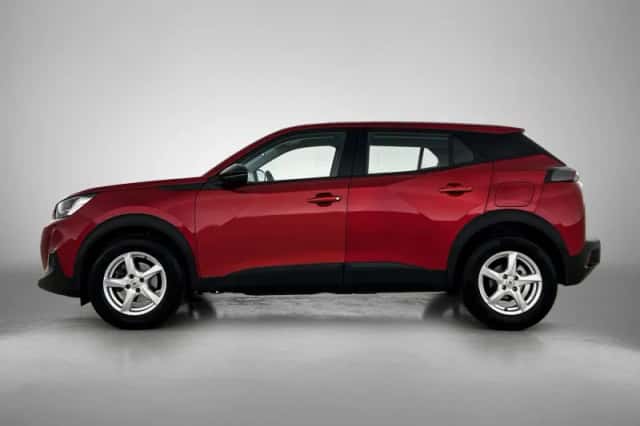 Peugeot 2008 (2022) thumbnail 2