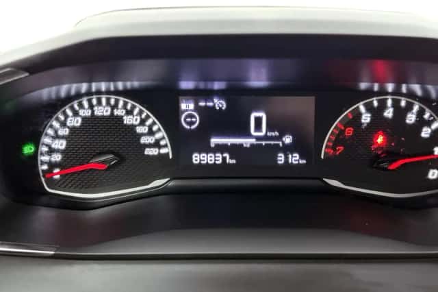 Peugeot 2008 (2022) thumbnail 14