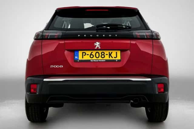 Peugeot 2008 (2022) thumbnail 3