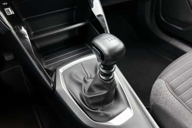 Peugeot 2008 (2022) thumbnail 24