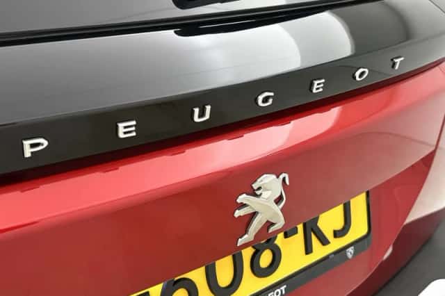 Peugeot 2008 (2022) thumbnail 28