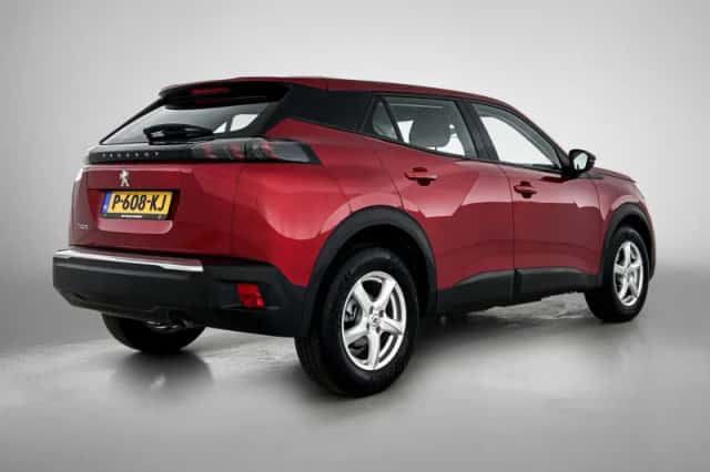 Peugeot 2008 (2022) thumbnail 4
