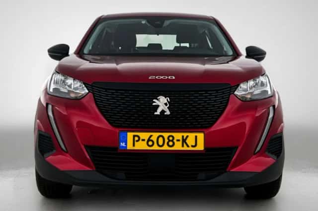 Peugeot 2008 (2022) thumbnail 5