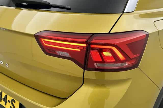 Volkswagen T-Roc (2018) thumbnail 14